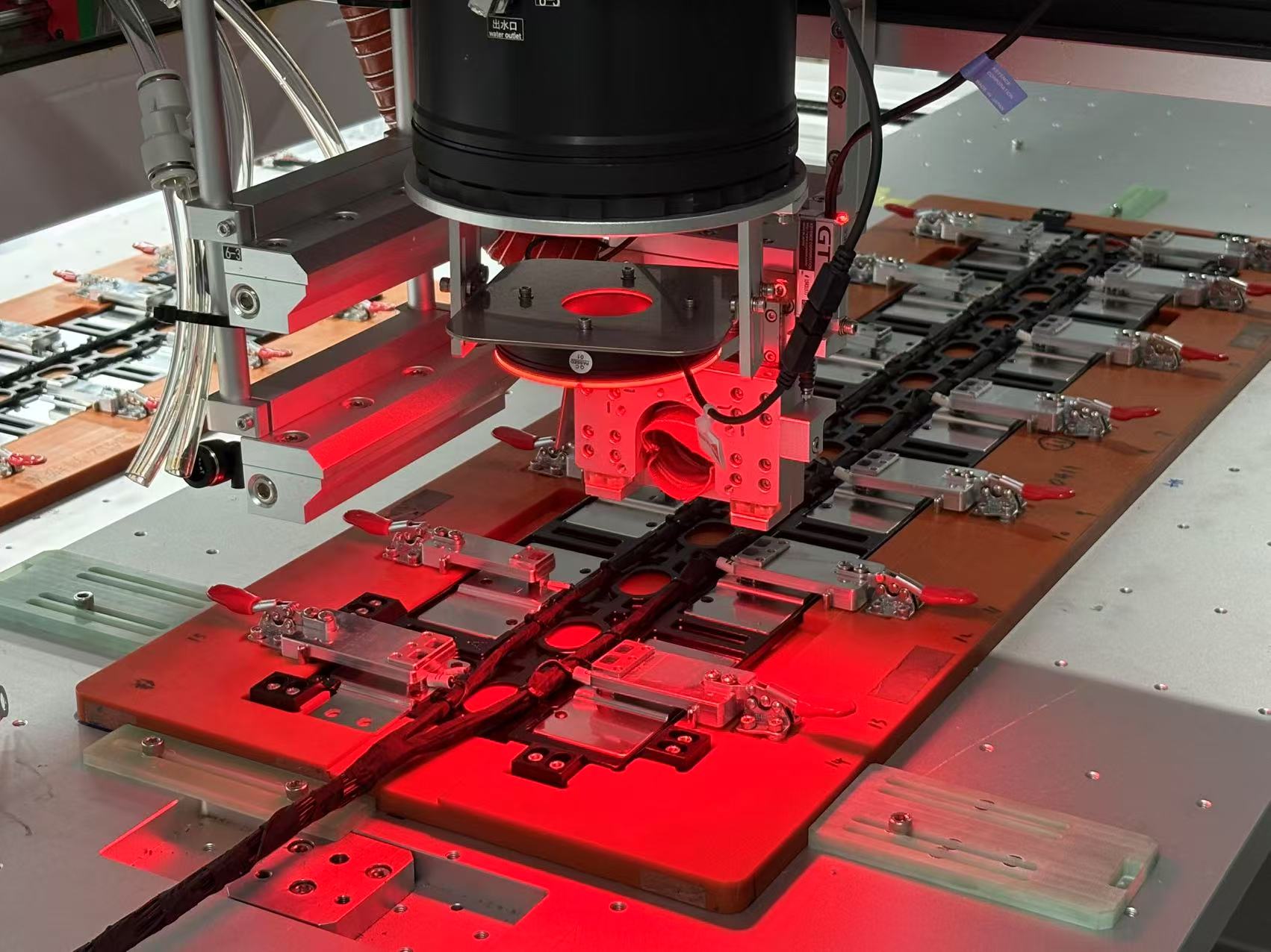 《Bodo's功率系统》:功率传输利器,层叠母排与集成母排化繁为简